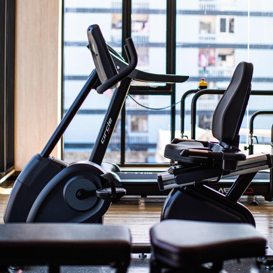 Wellness Stay & Hotel Sukhumvit 107 Bangkok Bagian luar foto