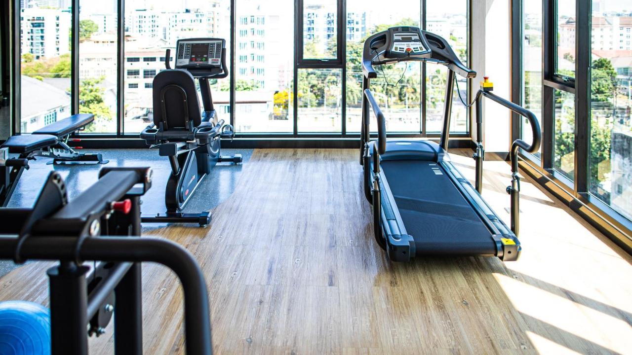 Wellness Stay & Hotel Sukhumvit 107 Bangkok Bagian luar foto